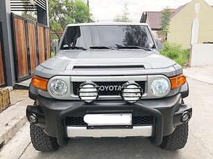 2nd Hand Toyota Fj Cruiser 2015 at 30000 km for sale