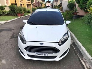 RUSH SALE Ford Fiesta 2015 AT Very Cheap