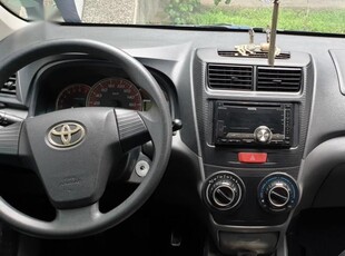 Selling 2nd Hand Toyota Avanza 2013 Manual Gasoline at 70000 km in Bacoor
