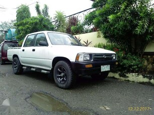 Toyota Hilux 1996 Manual White For Sale
