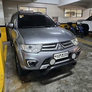 Selling White Mitsubishi Montero 2015 in Manila