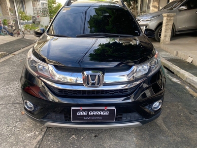 White Honda BR-V 2017 for sale in Automatic