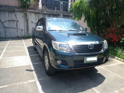 White Toyota Hilux 2012 for sale in Manual