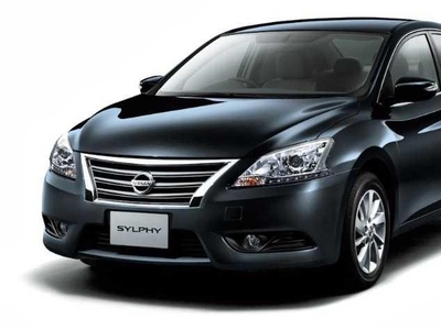 Nissan Sylphy 1.6 MT or AT