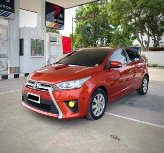 Orange Toyota Yaris 2015 for sale in Automatic
