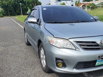 Sell White 2013 Toyota Corolla altis in Quezon City