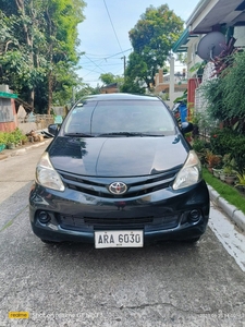 Sell White 2015 Toyota Avanza in Cainta