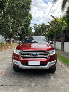 Selling White Ford Everest 2016 in Angeles