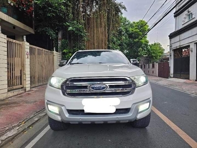 Selling White Ford Everest 2016 in Marikina