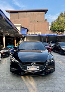 Selling White Mazda 3 2018 in Pasig