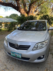 Selling White Toyota Corolla altis 2010 in Angeles