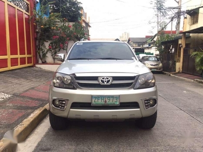 Toyota Fortuner 2006 AT Silver SUV For Sale