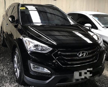Well-maintained Hyundai Santa Fe 2015 for sale