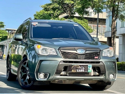 White Subaru Forester 2013 for sale in Automatic