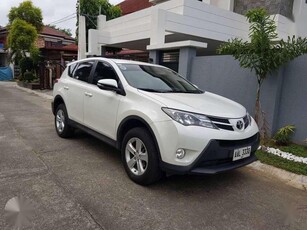 FOR SALE. Toyota Rav4 4x2 2014 A/T Pearl white.