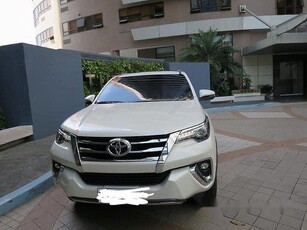 Selling White Toyota Fortuner 2018 Automatic Diesel at 12365 km