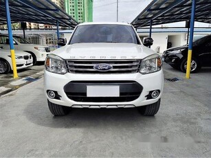 White Ford Everest 2014 Automatic Diesel for sale