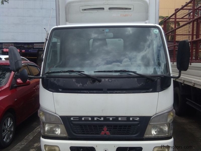 Used Mitsubishi Canter Ref Van Truck