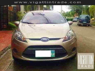 Ford Fiesta 2013 Sparkling Gold Automatic All Power Low Mileage