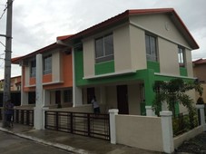 3BR Townhouse located between the boundary of Imus & Gen Tri