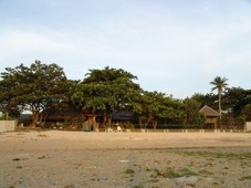 Bougainvilla - Private Beach House in Coral Shores Sub