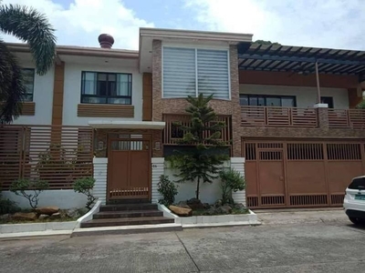 Fully Furnished House and Lot for sale in BF Homes Paranaque