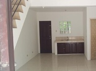 For sale Town house located at Villa Dulalia Lingunan - Valenzuela - free classifieds in Philippines