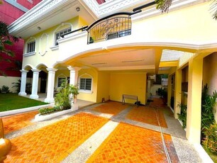 Townhouse For Rent In Highway Hills, Mandaluyong
