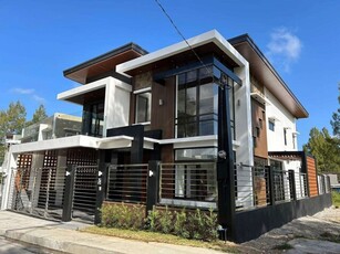 Townhouse For Sale In Patutong Malaki North, Tagaytay