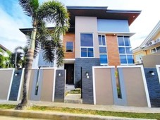 Modern House and Lot With Swimming Pool For SALE Near SM Clark, Angeles City pampanga