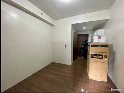 Makati 1 BR unit for rent near RCBC at Air Residences