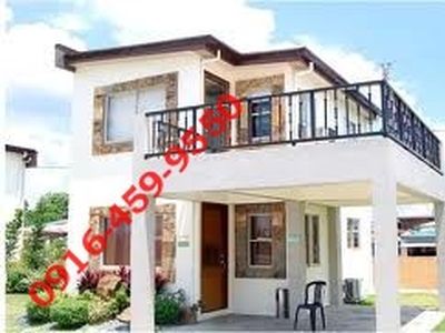 OAKWOOD 104sqmhouse near Alabang For Sale Philippines