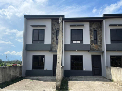 Townhouse For Sale In Langkaan I, Dasmarinas