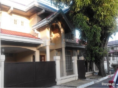 FURNISHED 2 STORY HOUSE IN TAHANAN VILLAGE PARANAQUE
