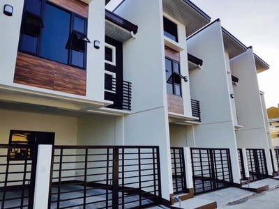 For Rent 2-Bedroom Townhouse Inside a Subdivision in Plaridel Bulacan