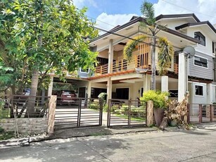 5 Bedroom house with swimming pool & Roof deck in Vista Grande Grande, Talisay