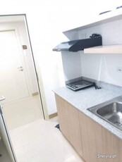 For Rent Las Pinas 1 BR with balcony back of SM Southmall