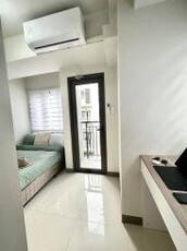 Staycation 1 Bedroom Condo in S Residences MOA Complex Pasay