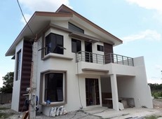 Elegant House and lot For sale in an upscale subdivision