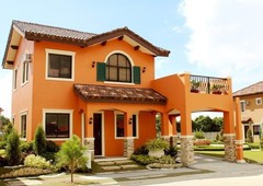 A 2-storey 132 sqm Land in Valenza Santa Rosa with 4 Bedrooms, Maid's Room, 3 Toilet and Bath, 1 Carport, and Balcony