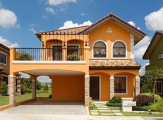 A 2-storey 180 sqm Land in Valenza Santa Rosa with 3 Bedrooms, Maid's Room, 2 Car Garage, and Balcony