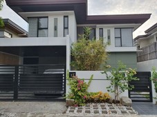 For Sale house and Lot in Bf Paranaque furnished