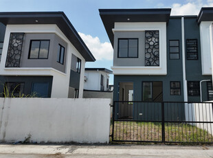 Santo Rosario, Magalang, Townhouse For Sale