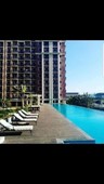 Monarch Parksuites top floor unit for sale. Sea/City view. 2 minute walk from Mall of Asia