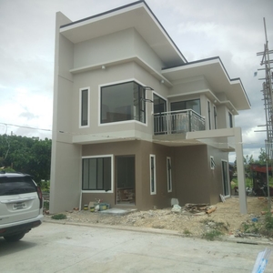 3 Bedroom Home By The Sea House and Lot For Sale in Liloan, Cebu