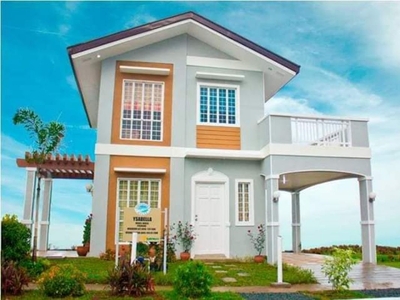 A single detached home with 3BR 1 T&B balcony and trellis and carport
