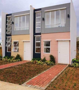 Townhouse For Sale In Quilo-quilo South, Padre Garcia