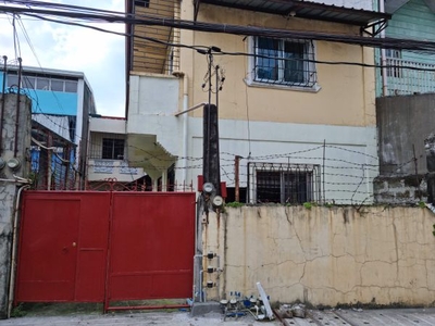 4 UNITS 2 STOREY APARTMENT FOR SALE! (HIGHLY NEGOTIABLE)