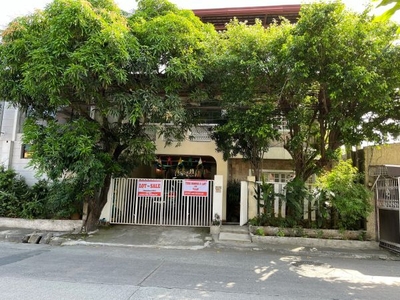 For Sale 3 Storey 7 Bedroom House and Lot for Sale