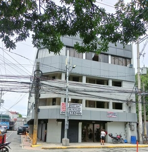 Studio Apartment in Makati very near Circuit Makati